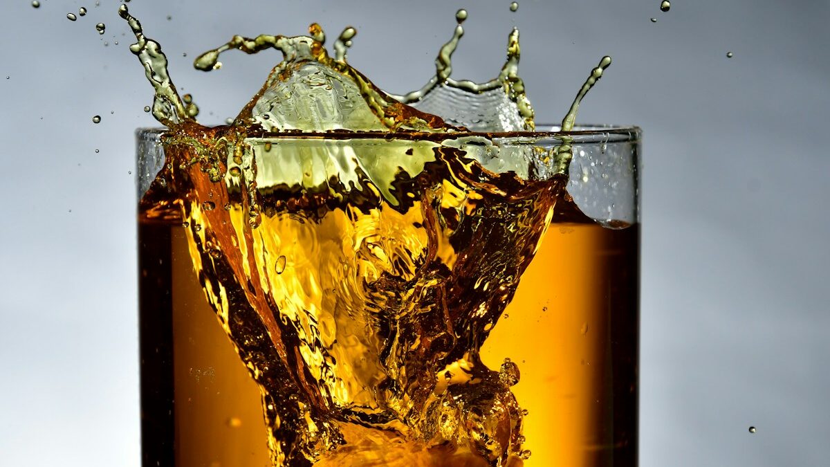 ボトラーズウイスキーはハイボールにするともったいない？樽感を活かす飲み方